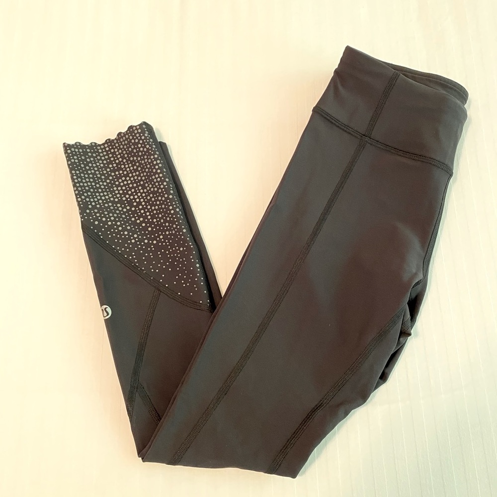 Full-On Luxtreme Lululemon Women’s Scalloped High-Rise Crop 23" Black Le…